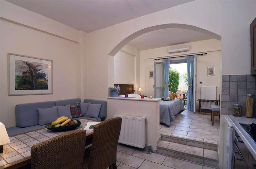 Harmony Hotel Apartments Selianítika Eksteriør bilde